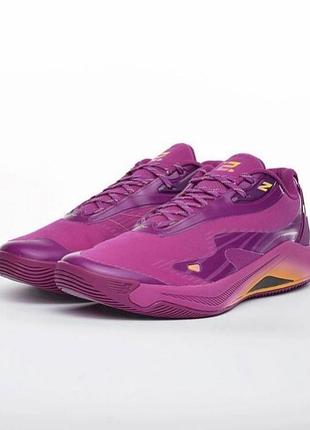Це чоловічі баскетбольні кросівки new balance kawhi iv у кольорі "purple punch".від 37до 49с.
