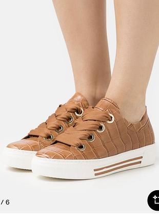Шкіряні жіночі кросівки з тисненням під крокодила  gabor sneaker cognac