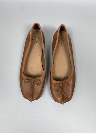 Жіночі шкіряні балетки clarks freckle ice в гарному стані, оригінал 39/24,5 см