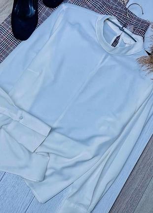 Нова молочна біла  h&m l блуза класична блуза прямого крою базова блуза на манжетах