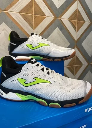Стильные волейбольные кроссовки joma