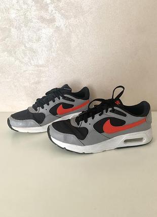 Кросівки з натуральної шкіри від nike