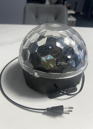 Світлодіодний диско-шар led magic ball light з вбудованим mp3-плеєром.