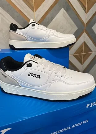 Стильные мужские кроссовки joma