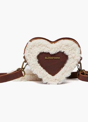 Urbanshop com ua сумка жіноча dr. martens mini heart bag beige ad092253 розміри запитуйте