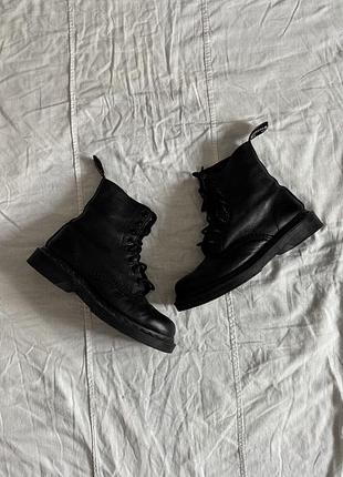Оригінальні черевики dr. martens 1460 pascal mono leather (eu 37 / 23.5 см)