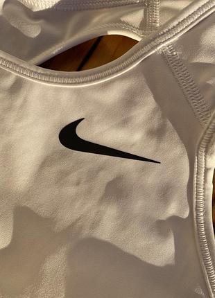 Спортивний топ nike 6