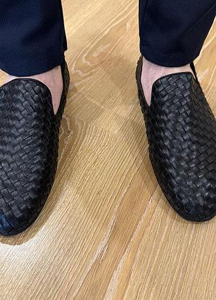 Продам нові чоловічі лофери  туфлі bottega veneta