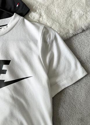 Біла футболка nike 3
