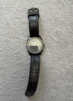 Годинник fossil