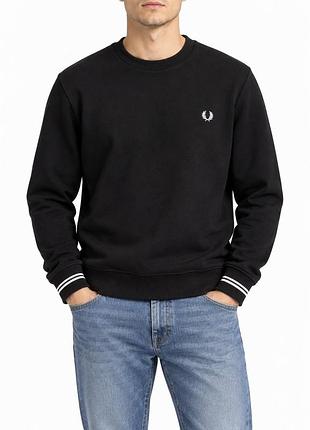 Чоловічий чорний світшот fred perry з вишитим логотипом, розмір s