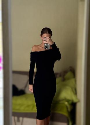 Сукня-міді з відкритими плечима чорного кольору від бренду miss selfridge s розмір