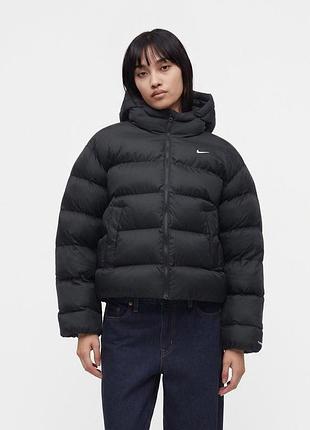 Жіночий пуховик nike чорний