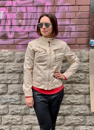 Бежева куртка tommy hilfiger
