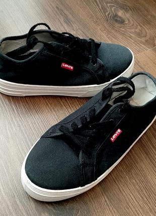 Кеди жіночі levis
