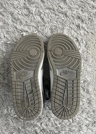 Кроссовки jordan 6