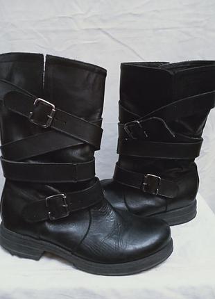 Шкіряні вінтажні чоботи в байкерському стилі з пряжками (biker boots)