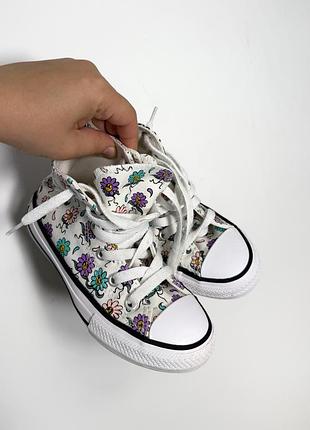 Высокие кеды с цветочным принтом converse