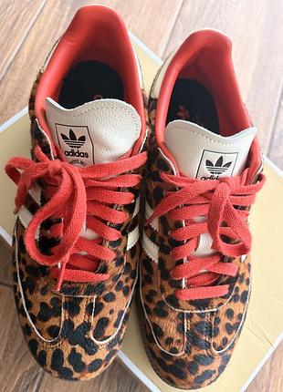 Кросівки adidas 39 розмір