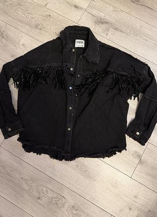 Жіночий джинсовий піджак zara чорний з бахромою