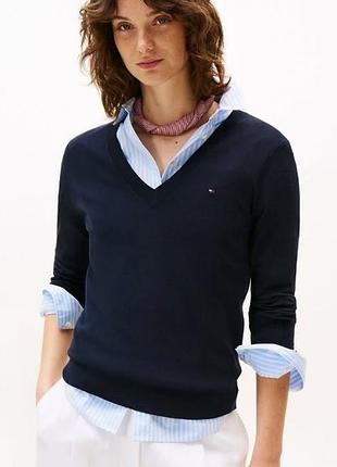 Темно-синій класичний пуловер светр з v-подібним вирізом tommy hilfiger m розміру