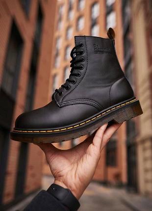Зимние кожаные женские ботинки с мехом dr. martens 1460