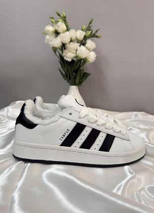 Зимние женские кроссовки adidas campus winter fur white black адидас кампус белого с черными цветами мех