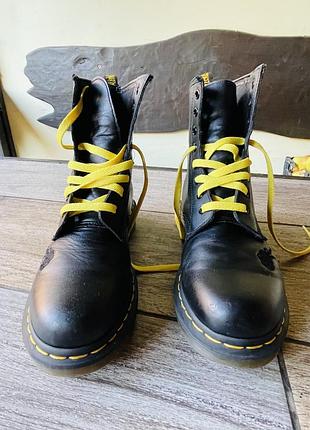 Черевики жіночі dr. martens 1460 vonda mono чорні, розмір 40, довжина устілки 26 см, матеріал верху шкіра