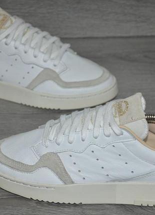 Продам кроссовки кожаные фирма adidas supercourt.