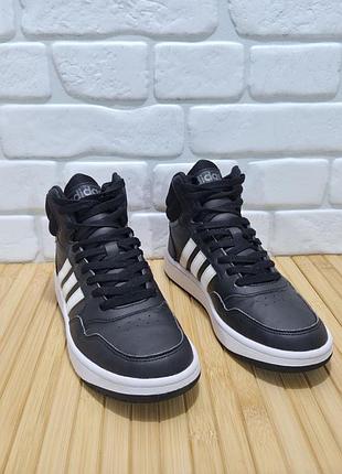 Кроссовки adidas 5