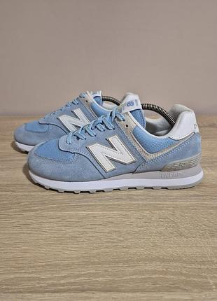 Кросівки new balance.