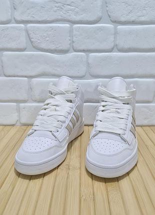 Кроссовки adidas 3