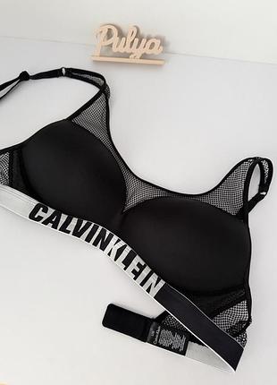 Чорний бюстгальтер calvin klein з брендованою резинкою та сітчастими вставками