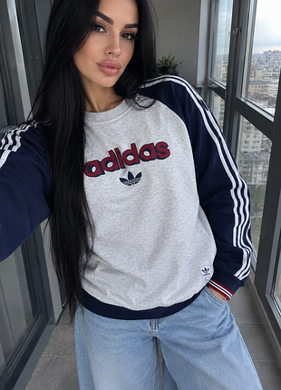 Свитшот adidas