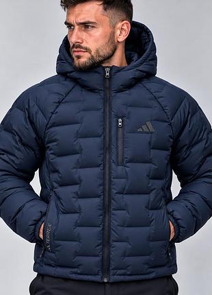 Чоловіча демісезонна куртка adidas terrex пуховик на біопусі темно-синя з капюшоном єврозима