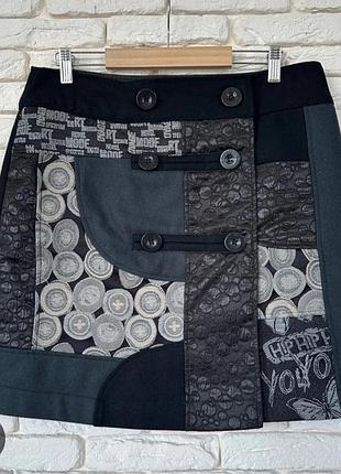 Винтажная мини-юбка в стиле пэчворк от бренда desigual