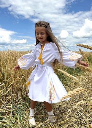 Сукня для дівчинки вишивана з баскою біла розмір 122