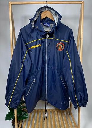Вітровка-дощовик umbro sharp manchester united vintage  оригінал розмір м