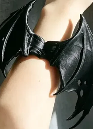 Браслет "крила кажана" (gothic bat wing cuff) унісекс