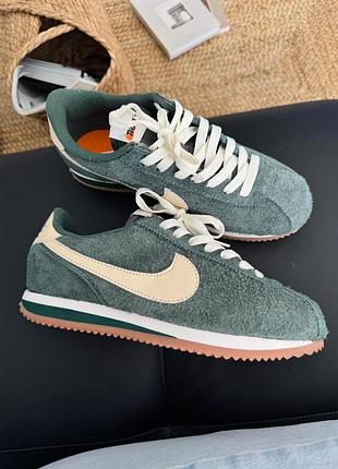 Nike cortez vintage green
