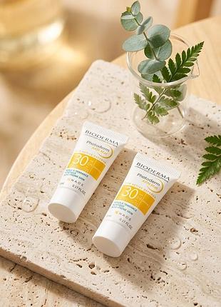 Bioderma photoderm akn mat spf 30 — это легкий матирующий флюид с высокой степенью защиты от солнца:  ✅идеально подходит для жирной, комбинированно