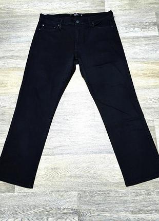 Мужские брендовые чёрные джинсы hollister , размер 34/30 slim straight , advanced stretch , состояние новых !