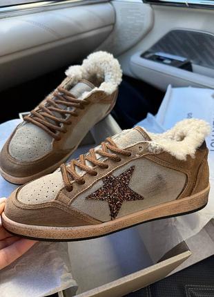 Зимові кеди golden goose 🖤

наявність❗️
матеріал : нат. шкіра/замша, 
хутро вовна, преміум
повне пакування , устілки хутро