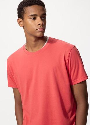 Футболка uniqlo з технологією dry