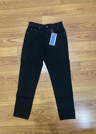 Джинси жіночі mom fit чорні