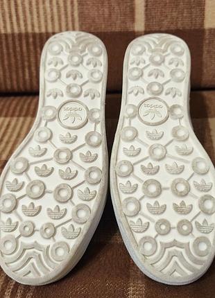 Жіночі кросівки adidas 4