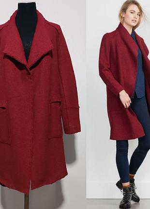 Женское пальто zara из фактурной ткани букле/валяной шерсти.