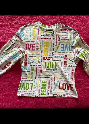 Світшот бренду love moschino
