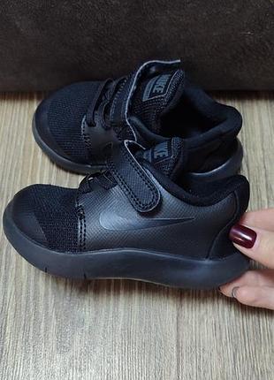 Чорні nike дитячі