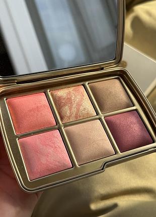 Палетка для макіяжу hourglass ambient lighting edit - unlocked love